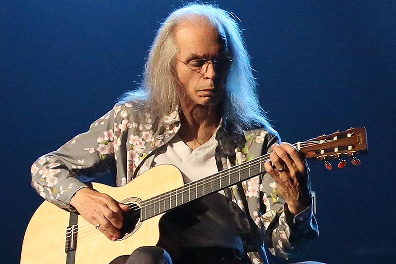 Steve Howe (Yes) - Band on the Wall